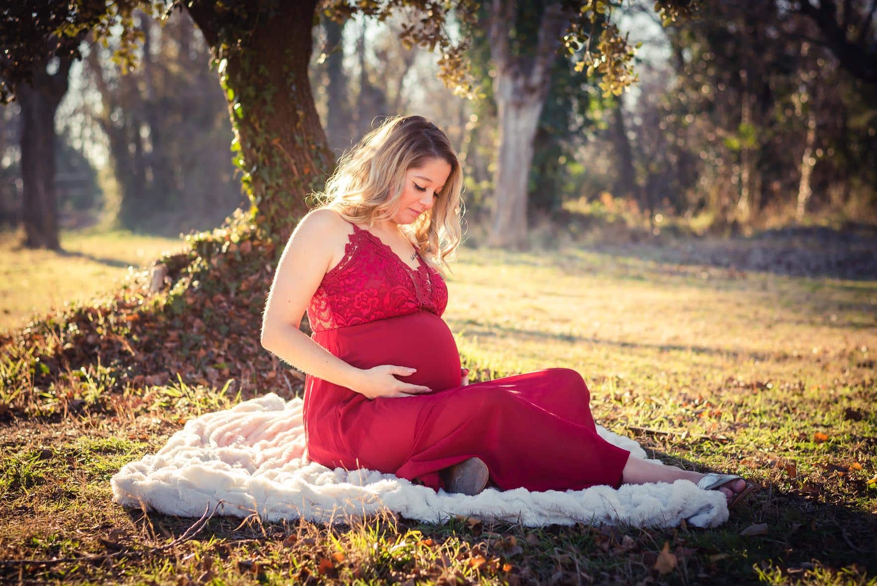 Séance grossesse famille Provence - photo naturelle sans pose