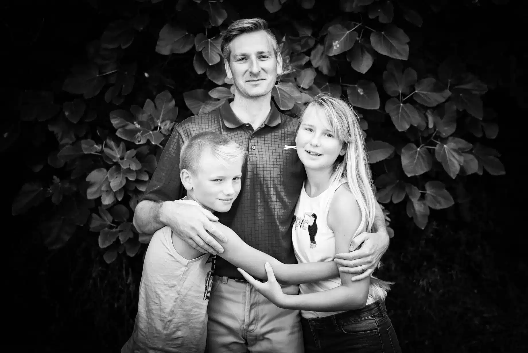 Photo grossesse couple Cavaillon Provence - séance extérieur naturelle