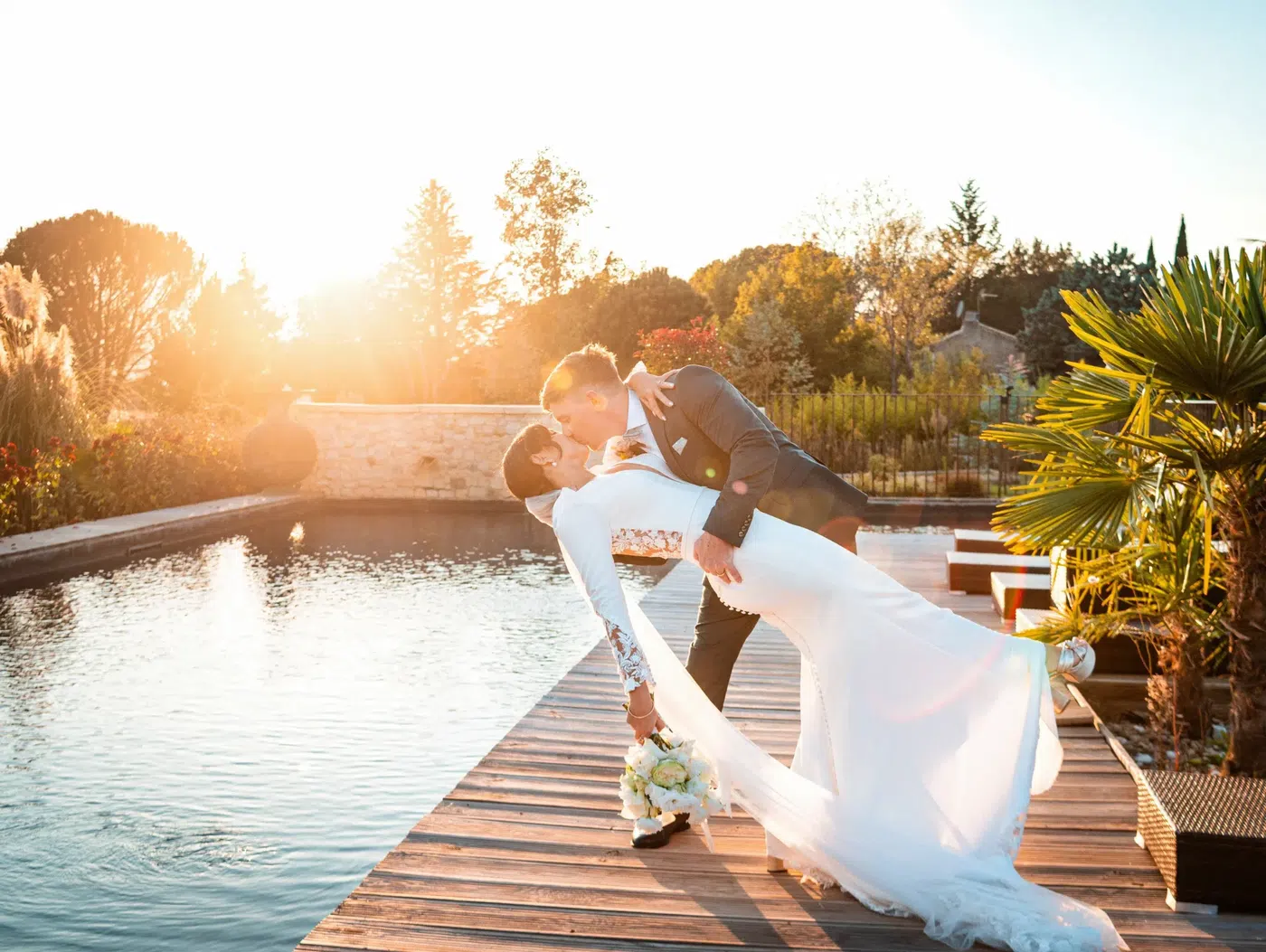 Couple de mariés en Provence